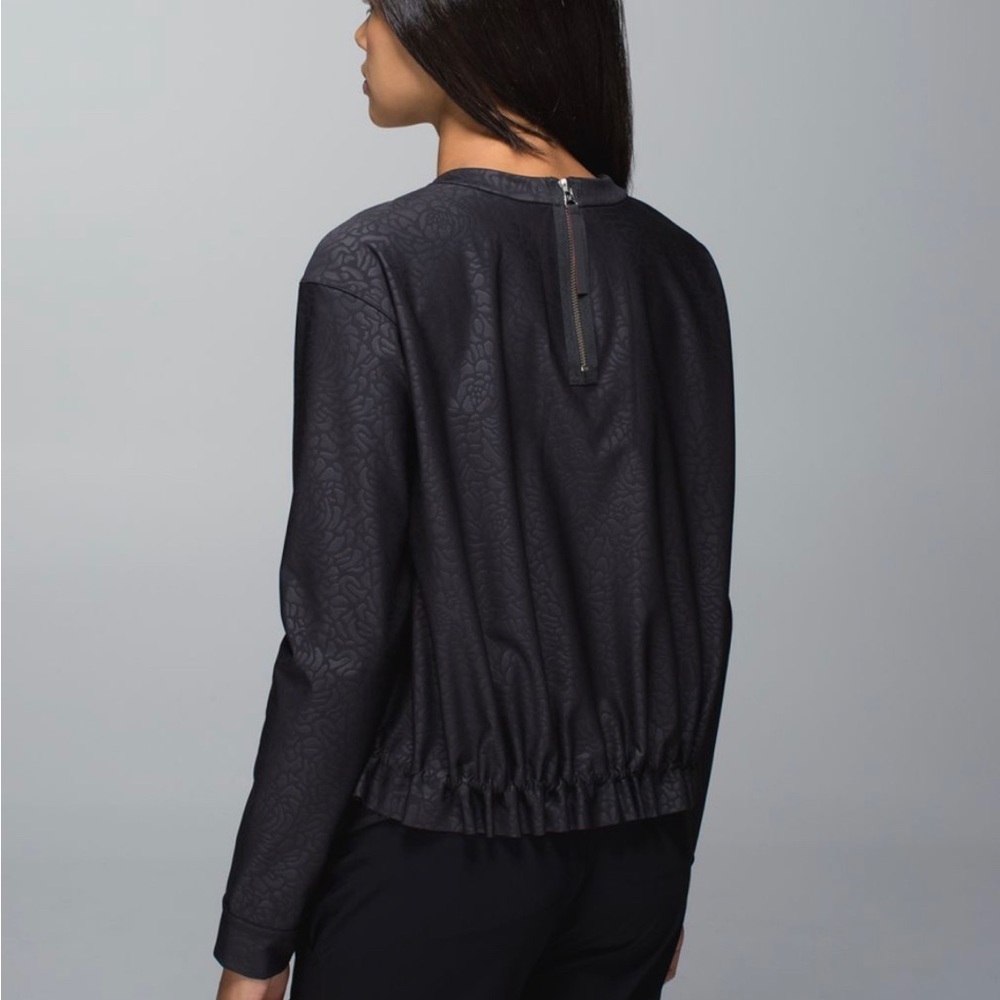 Lululemon Departure Top Pullover